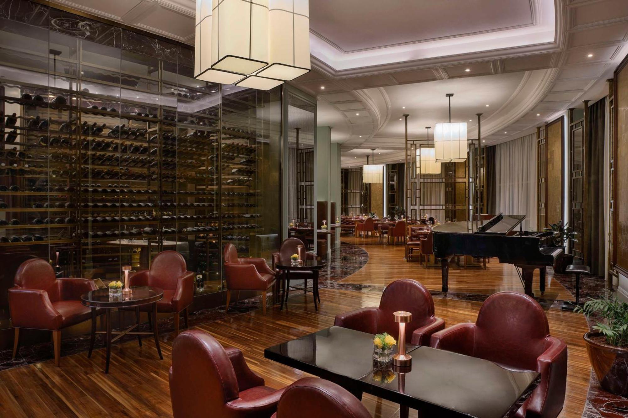 Waldorf Astoria Ras Al Khaimah Eksteriør billede The Wine Bar