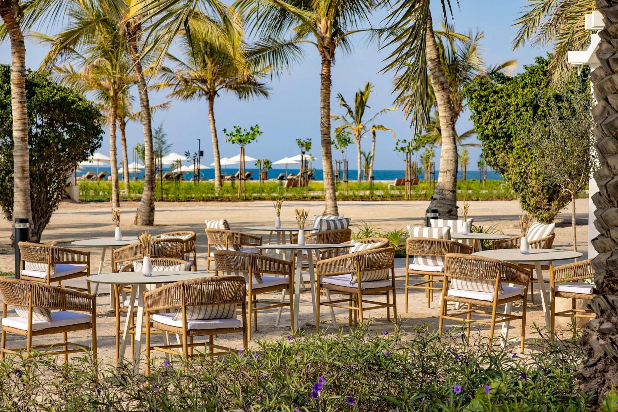 Waldorf Astoria Ras Al Khaimah Eksteriør billede Beach at Jumeirah Beach Hotel