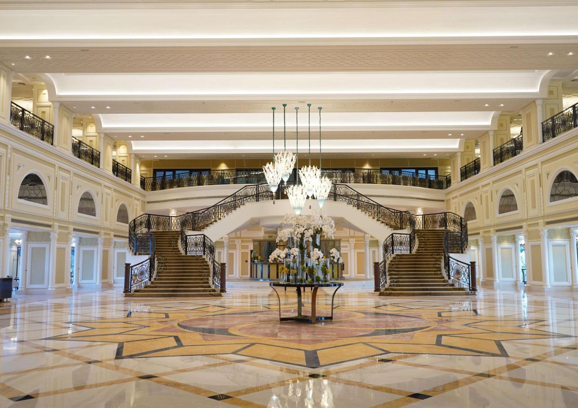 Waldorf Astoria Ras Al Khaimah Eksteriør billede The lobby of the hotel