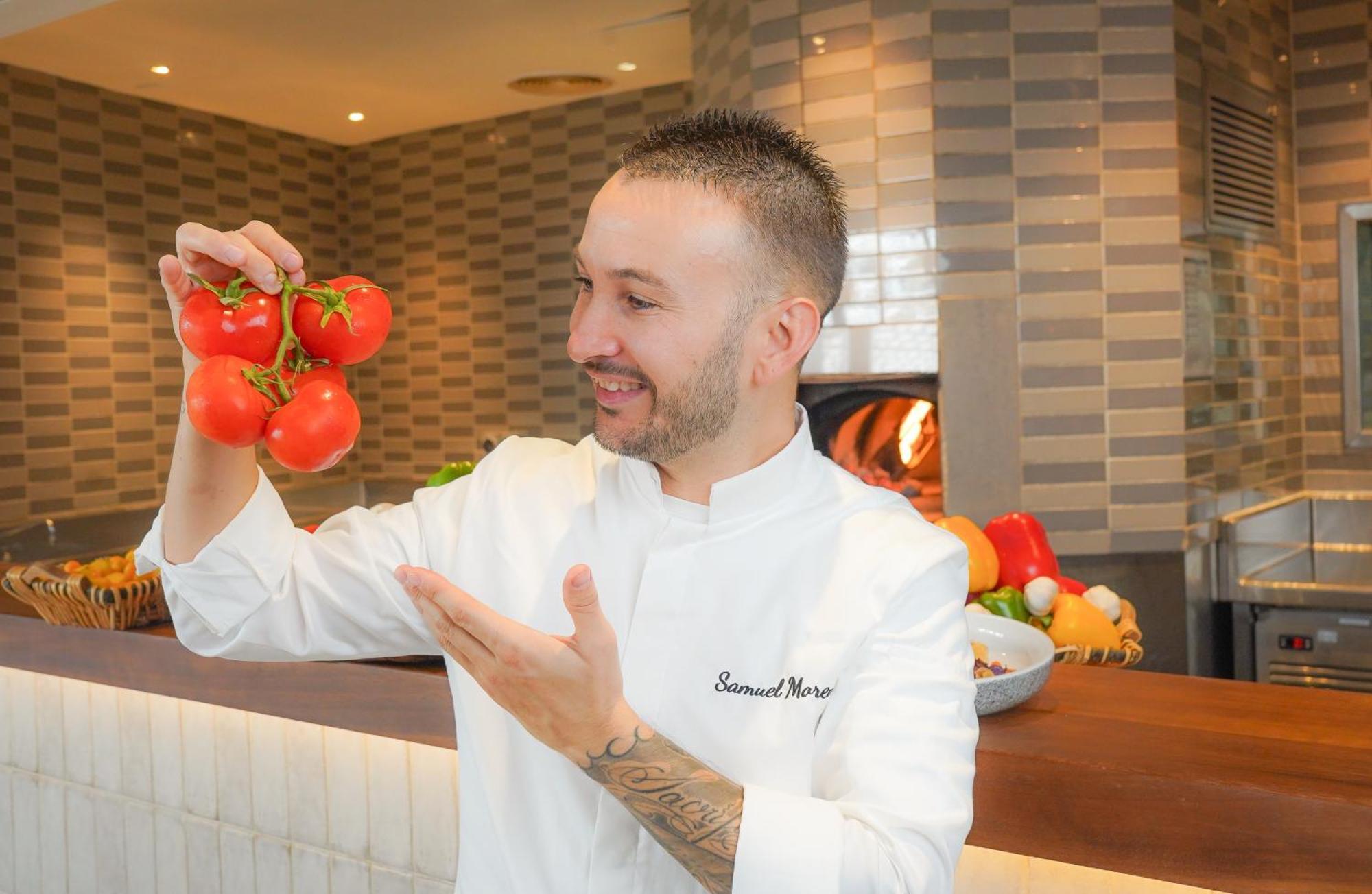 Waldorf Astoria Ras Al Khaimah Eksteriør billede Chef Manuel Martell